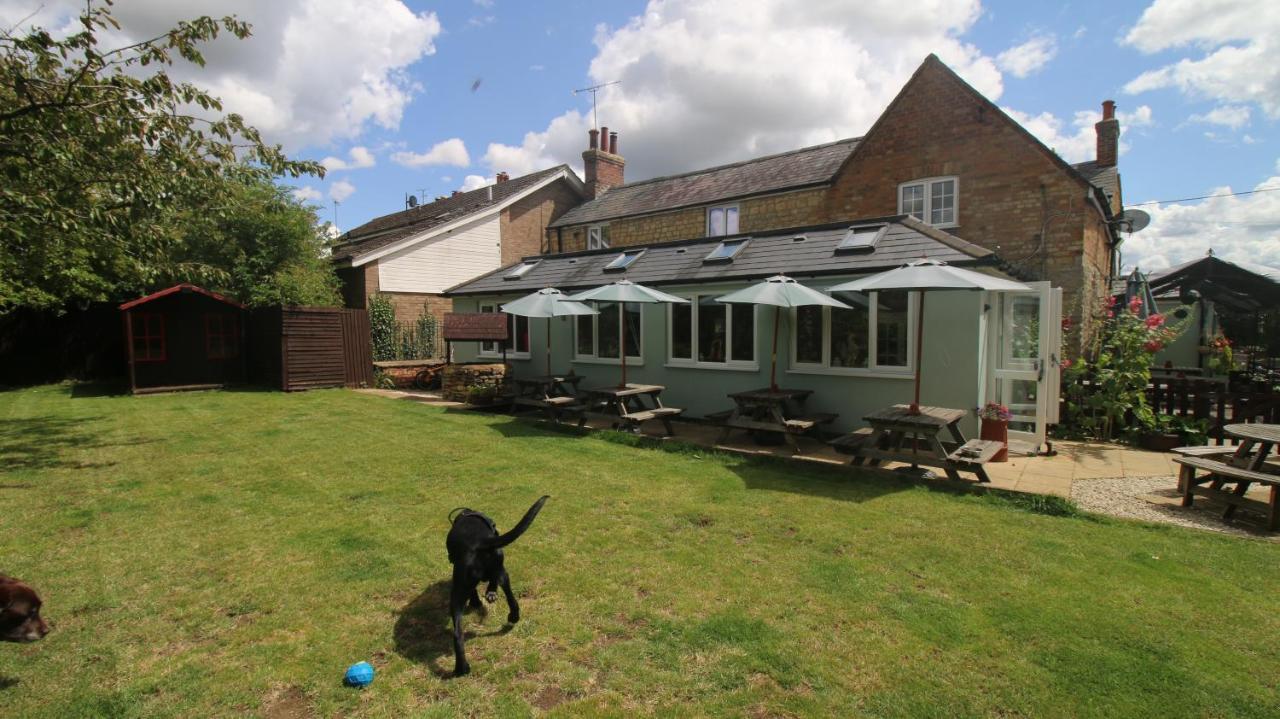 The White Lion At Wicken Bed and Breakfast Milton Keynes Esterno foto