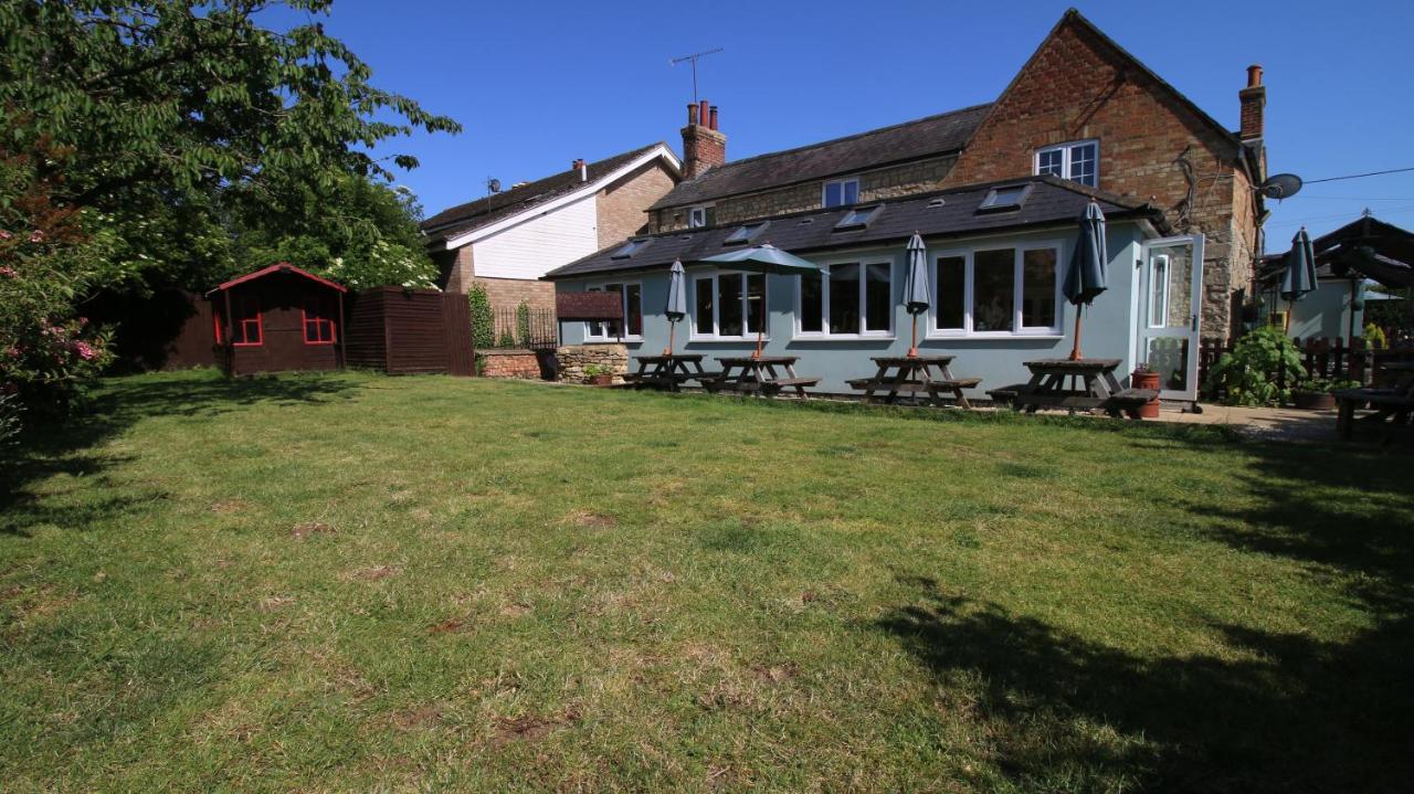 The White Lion At Wicken Bed and Breakfast Milton Keynes Esterno foto