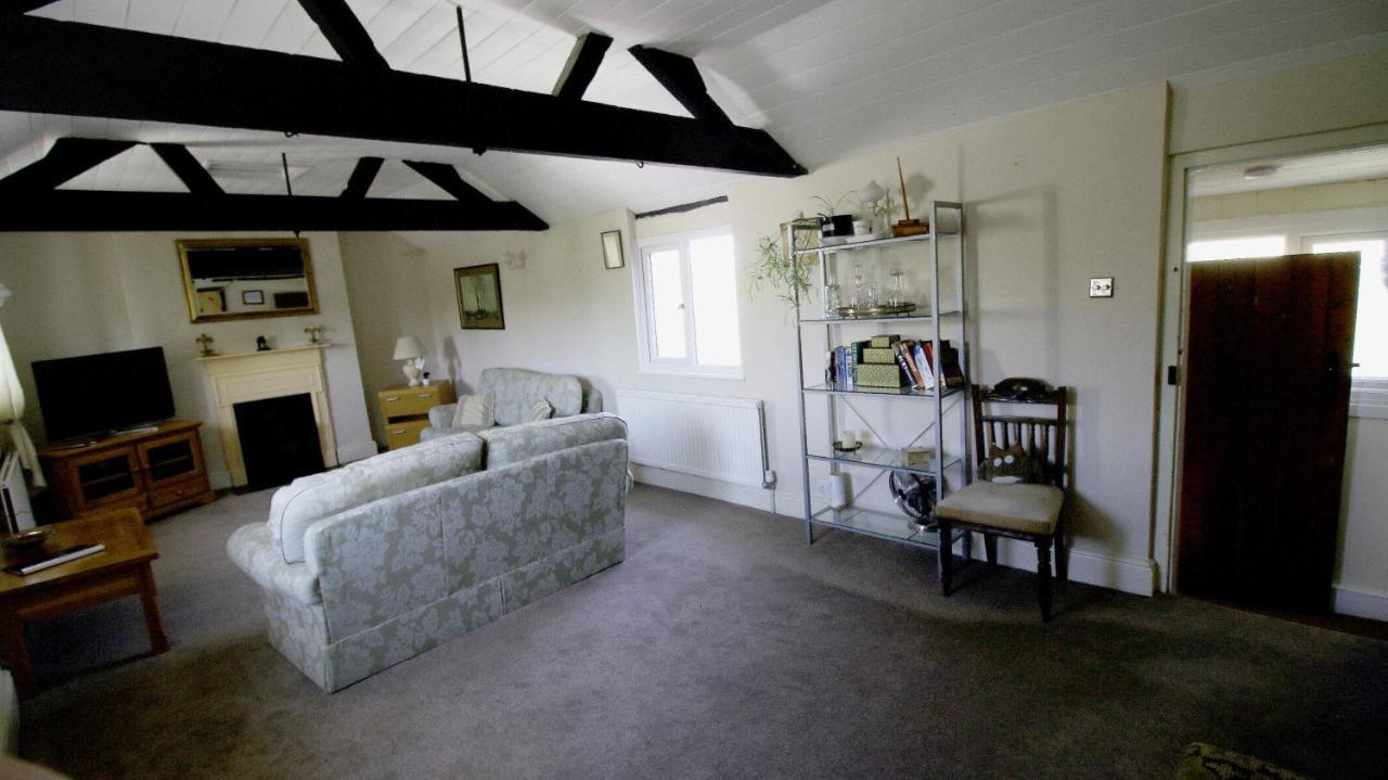 The White Lion At Wicken Bed and Breakfast Milton Keynes Esterno foto
