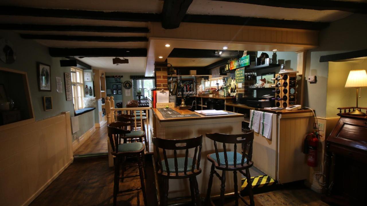 The White Lion At Wicken Bed and Breakfast Milton Keynes Esterno foto
